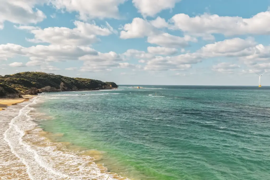 ② 脇田海岸(若松区)|水平線と砂浜、開放感あふれるビーチフォト